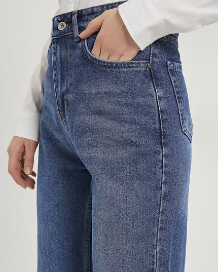 Straight-Fit Denim-Damenhose mit Cut-Leg-Design