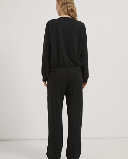 Damenpullover aus Modal mit hohem Kragen