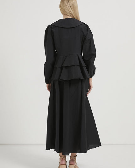 Damenbluse mit Rüschenlagen und Schleifendetails