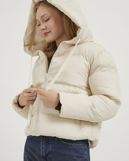 Damenjacke mit Kapuzenhut und Reissverschluss