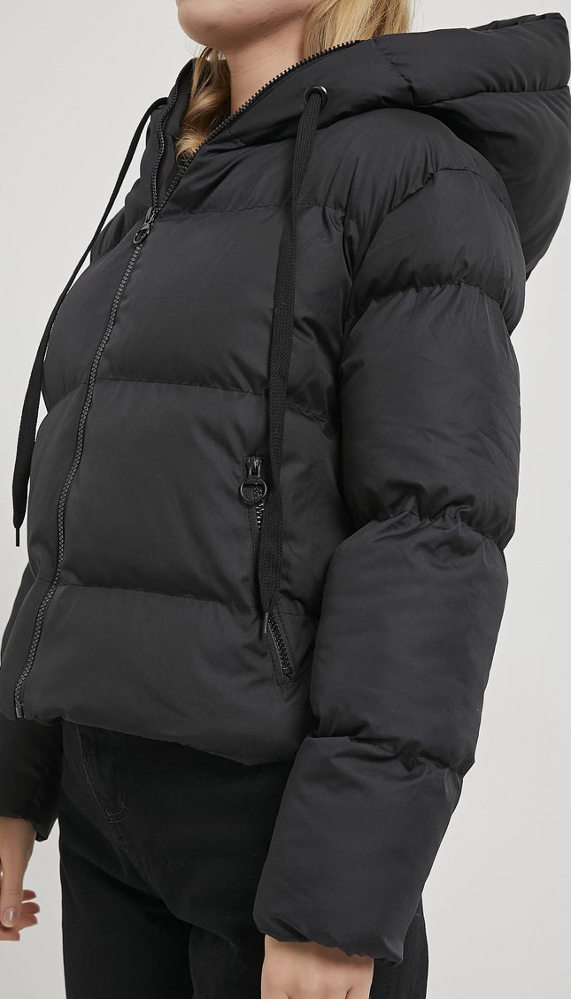 Damenjacke mit Kapuzenhut und Reissverschluss