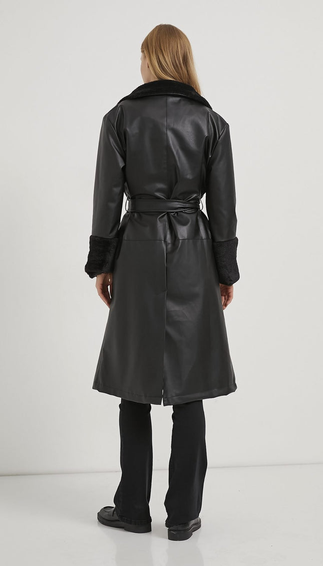 Eleganter Damenmantel mit Fellkragen