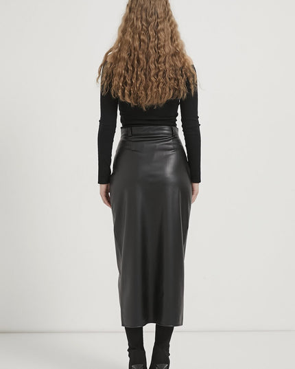 Jupe femme en similicuir avec fente sur le devant