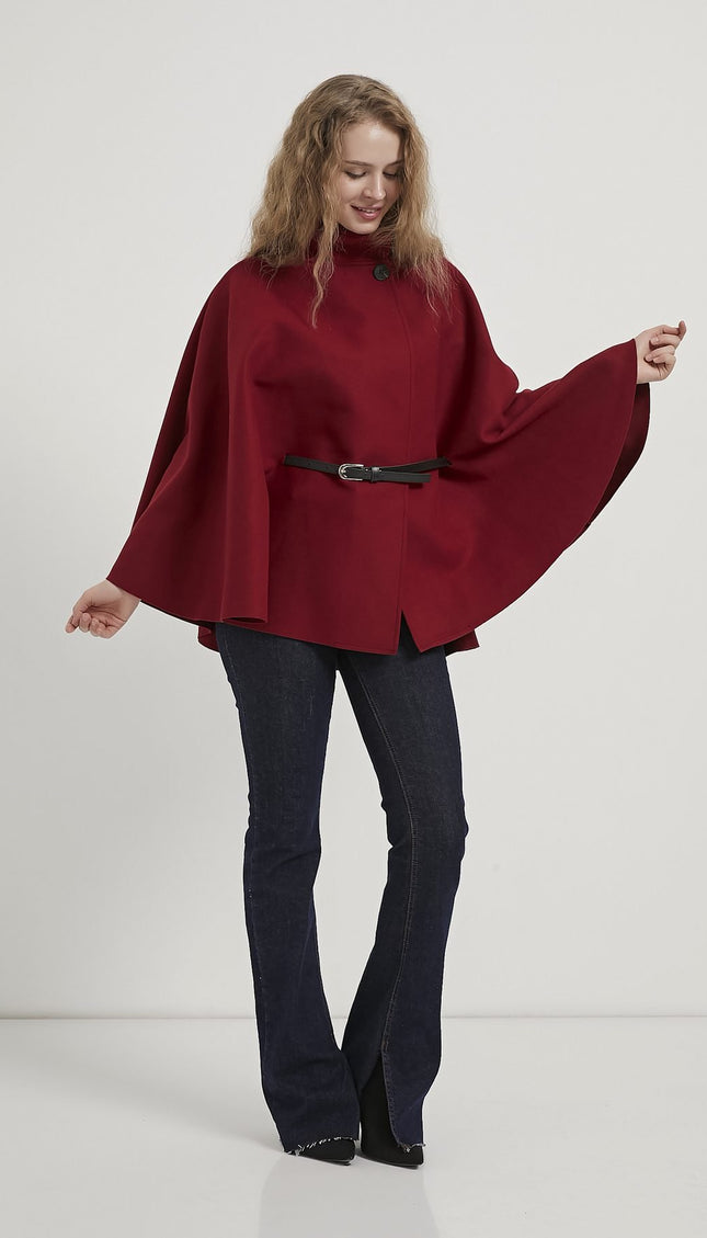Eleganter Damenponcho mit Gürtel