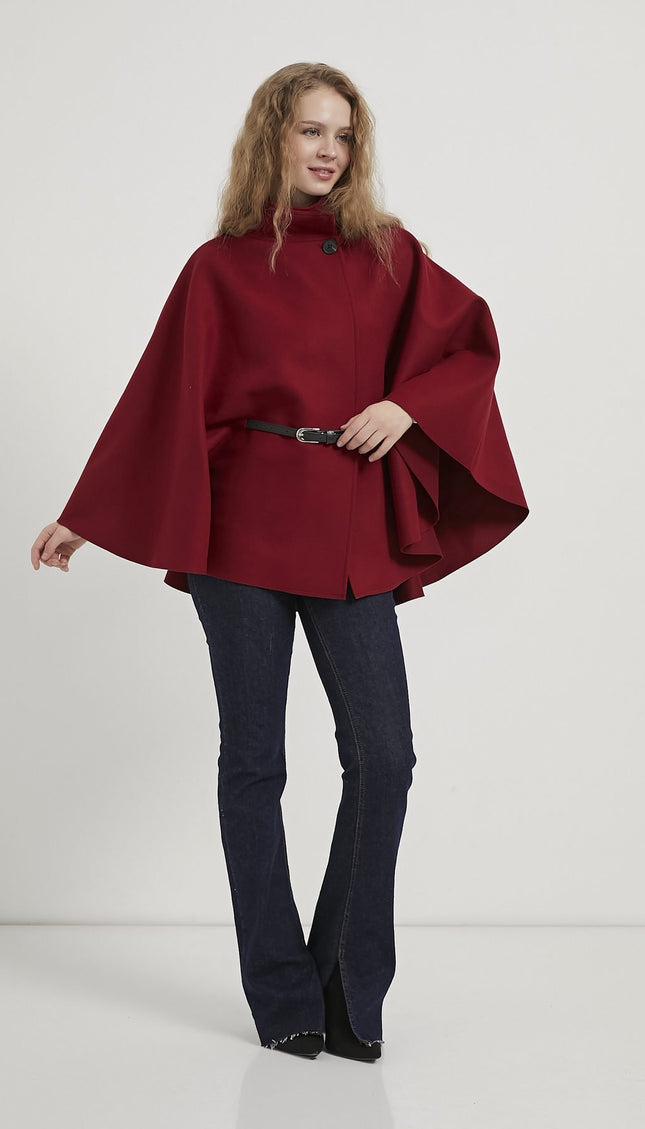 Eleganter Damenponcho mit Gürtel