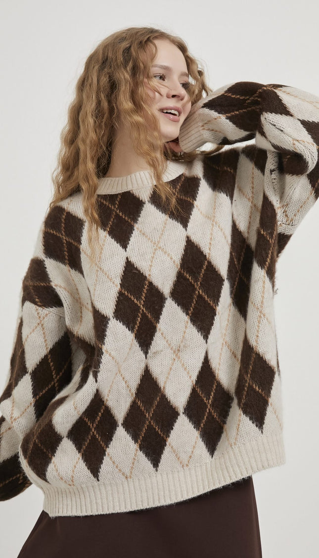 Damenpullover mit Diamantmuster bis Kragen braun/beige