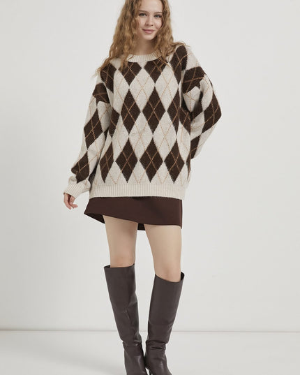 Damenpullover mit Diamantmuster bis Kragen braun/beige