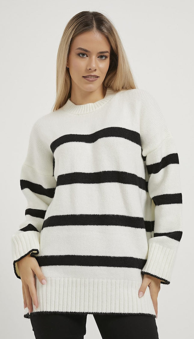 Oversize-Strickpullover mit Bisskragen weiß/schwarz