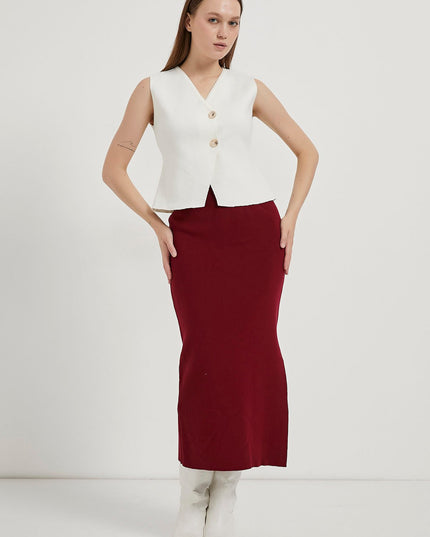 Women's midi-length knitted skirt