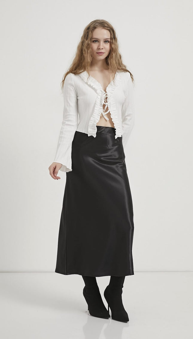 Damenbluse mit Schnürung und feinen Rüschendetails