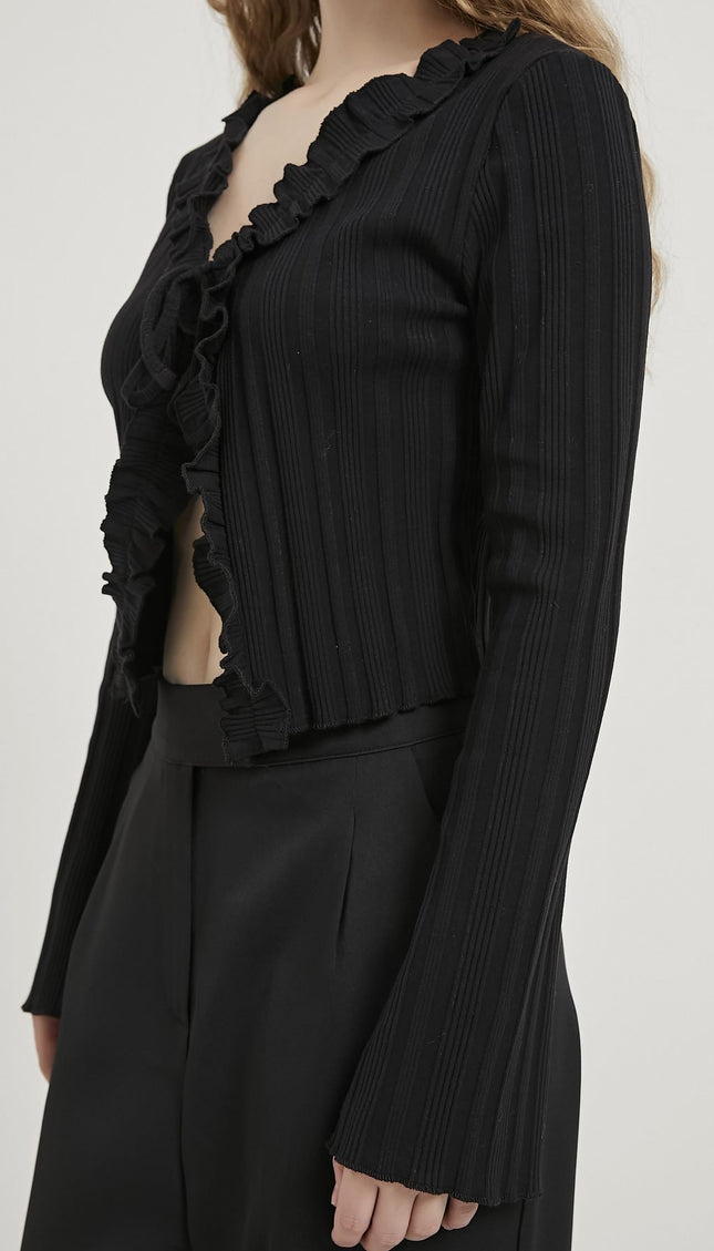 Damenbluse mit Schnürung und feinen Rüschendetails