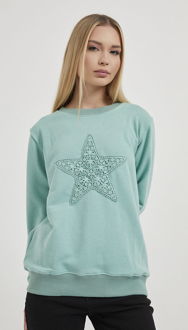 Damenpullover mit Sternstickerei