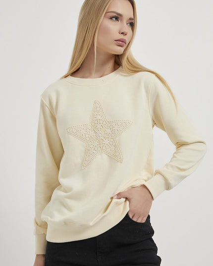 Damenpullover mit Sternstickerei