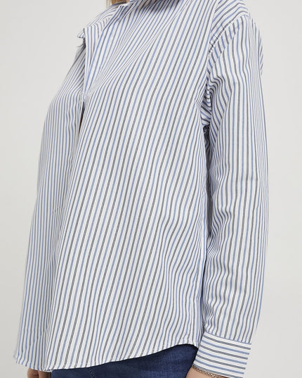 Gestreiftes Damenhemd mit offenem Kragen