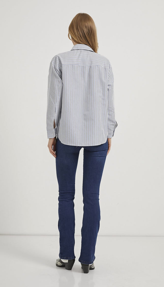 Gestreiftes Damenhemd mit offenem Kragen