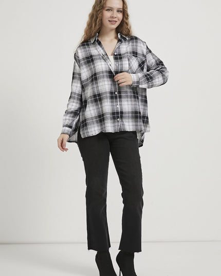 Oversize‑Damenhemd mit kariertem Detail