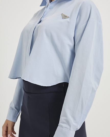 Damen-Crop-Shirt mit Accessoire-Details