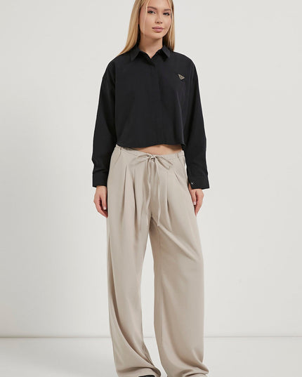 Damen-Crop-Shirt mit Accessoire-Details