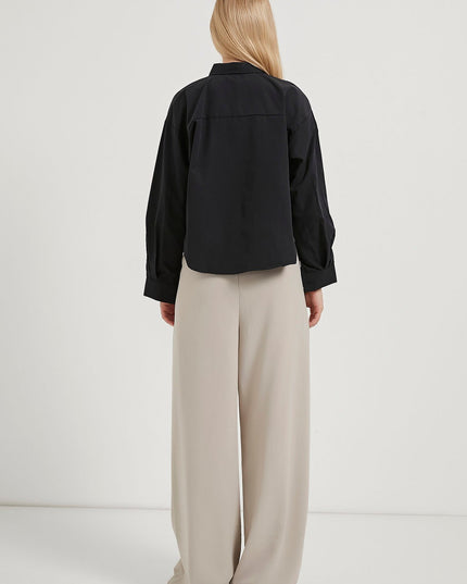 Damen-Crop-Shirt mit Accessoire-Details