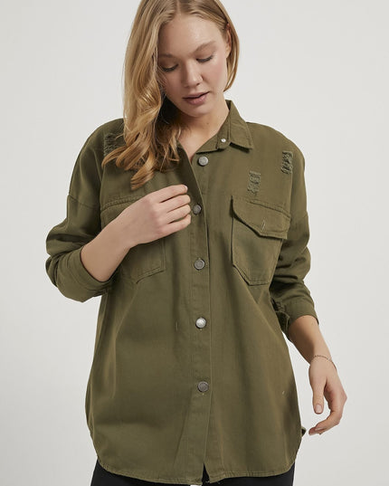 Damenhemd mit Klappentaschen und Metallknöpfen