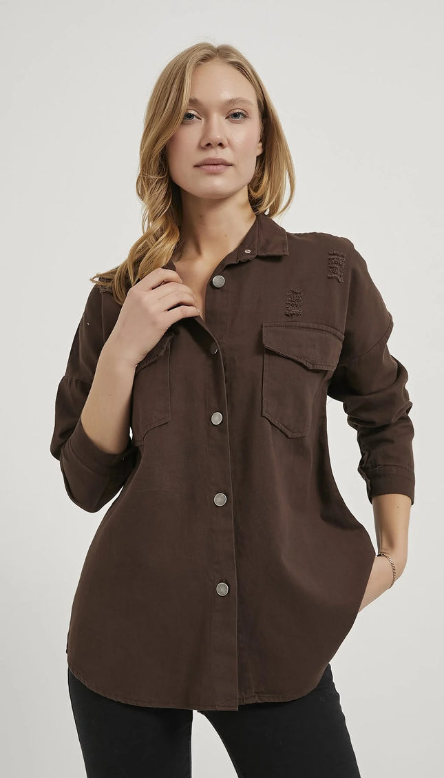 Damenhemd mit Klappentaschen und Metallknöpfen