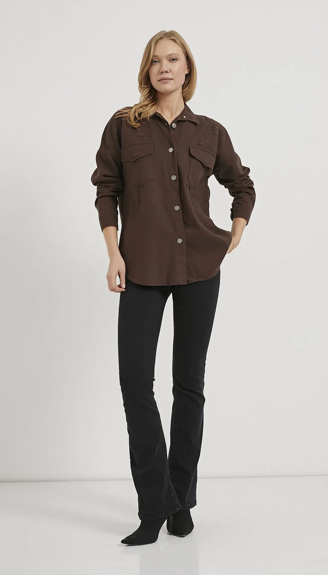 Damenhemd mit Klappentaschen und Metallknöpfen