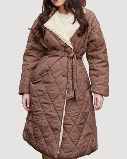 Gesteppter Damenmantel mit Gürtel und Kunstpelzkragen