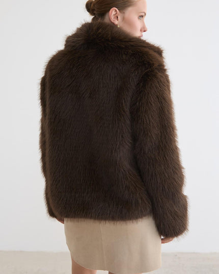 Elegante Damenjacke aus Kunstpelz